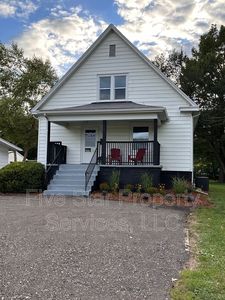 1749 N Milton Ave, Grandview, IL, 62702