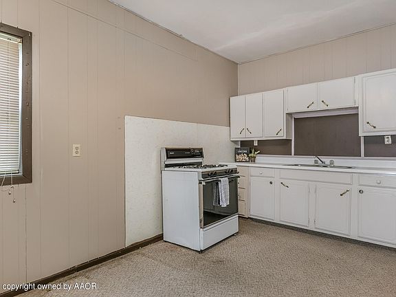 4th image of 611 Miller Ave