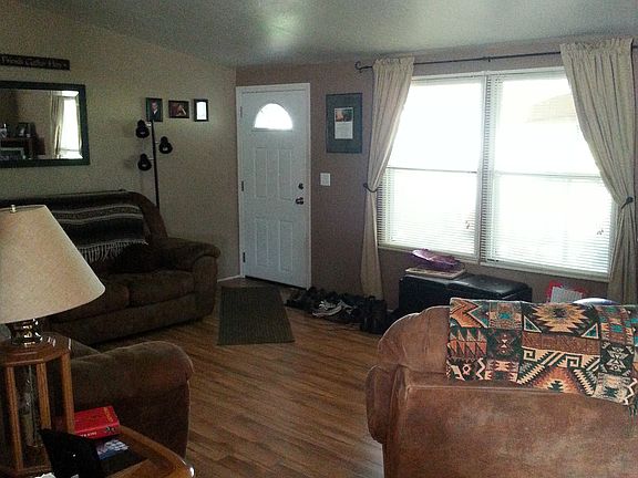 Living room 1