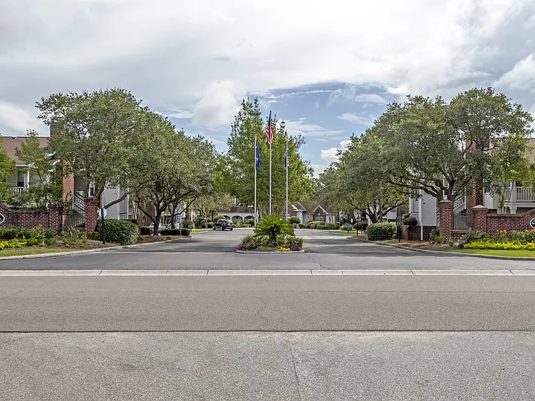 Audubon Park Apartments — Photo 3