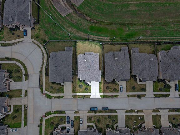 4th image of 6030 Sydney Park Ln