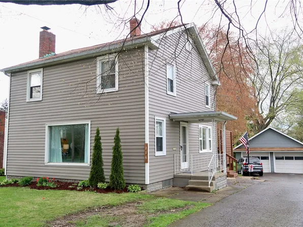 226 W North St, Mercer, PA 16137