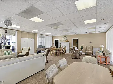 2244 Winkler Ave #108 — Photo 47