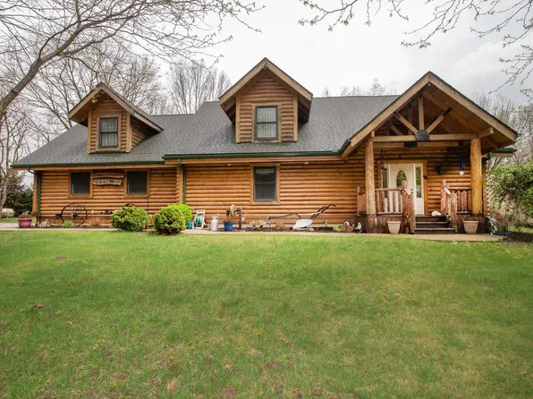 8647 N 1450 E, Royal Center, IN 46978