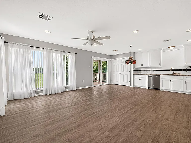1415 Kennewick Ct — Photo 47