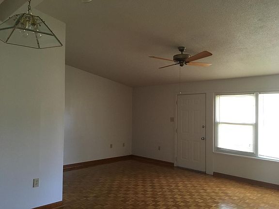 3rd image of 5591 Cherry Tree Cir