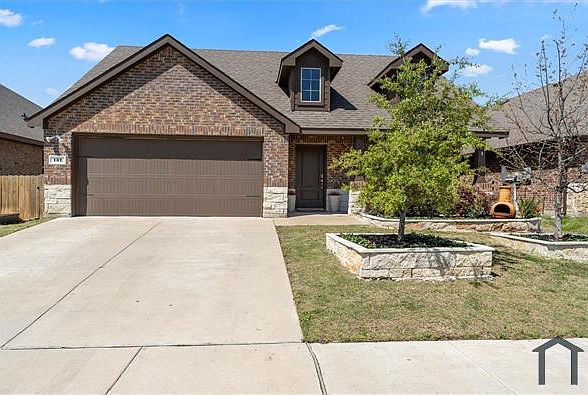 1st image of 137 Red Hickory Dr
