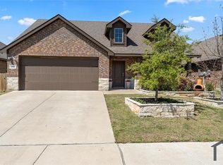 137 Red Hickory Dr, Royse City, TX 75189