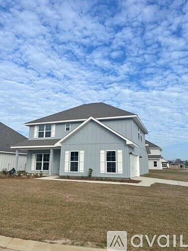 1st image of 2071 Refuge Cir