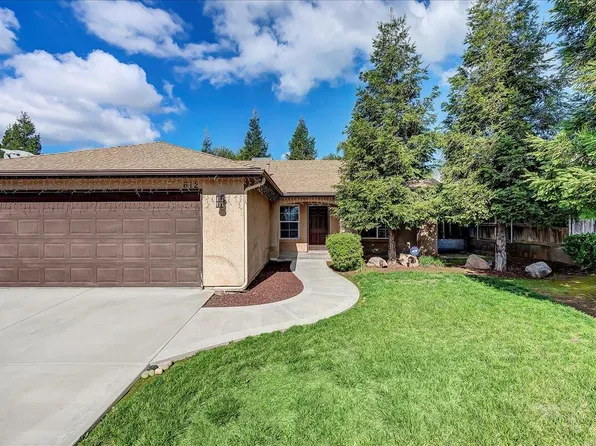 612 E Sierra Avenue, Woodlake, CA 93286