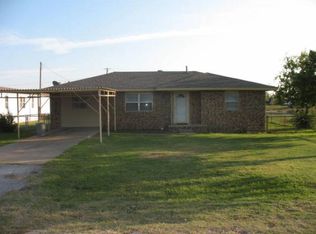 624 E Virginia St, Walters, OK 73572