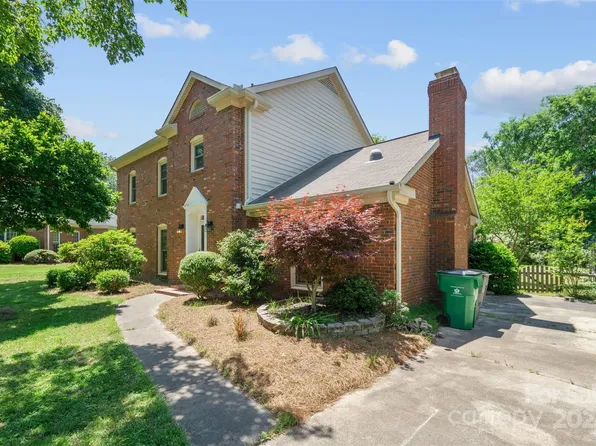 4707 Carberry Ct, Charlotte, NC 28226
