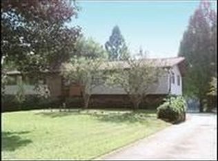 910 Riverbend Rd, Clinton, TN 37716