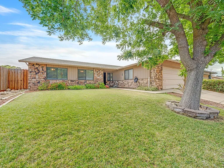 8338 Willow Tree Way — Photo 6