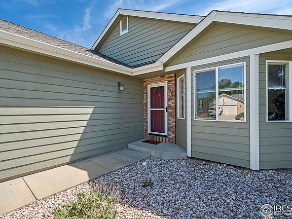 3rd image of 609 Meadow Dr