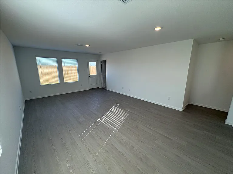 1633 Limpkin Dr — Photo 17