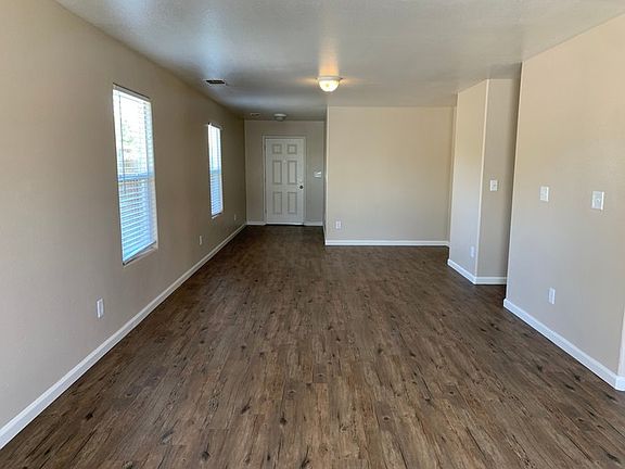 2nd image of 4106 W Elkhorn Ave