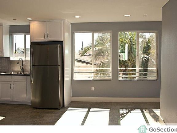 4th image of 6408 S San Pedro St