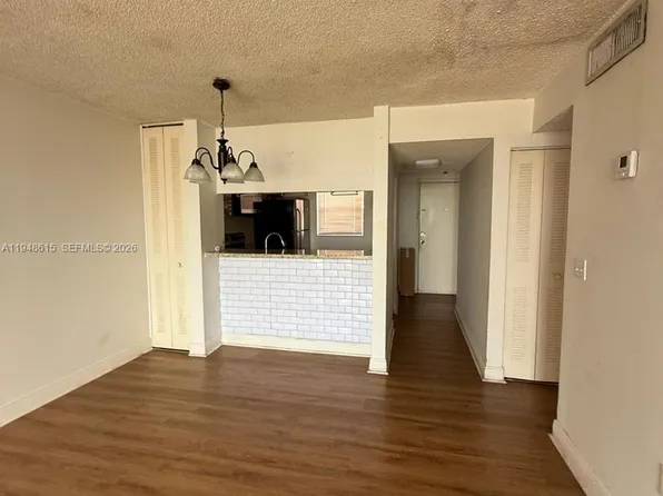 19715 SW 114th Ave APT 357, Miami, FL 33157