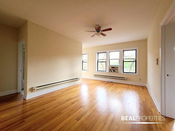 2nd image of 3720 N Pine Grove Ave APT 3E