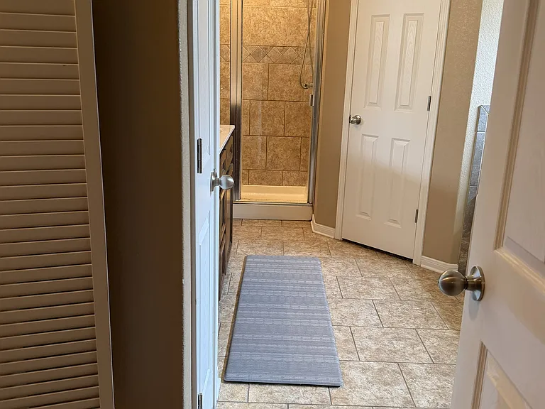 206 Dober St — Photo 16