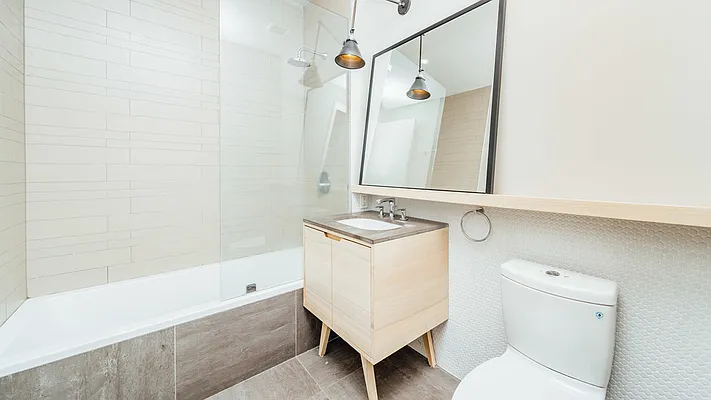 Rented by Nooklyn NYC LLC | media 21