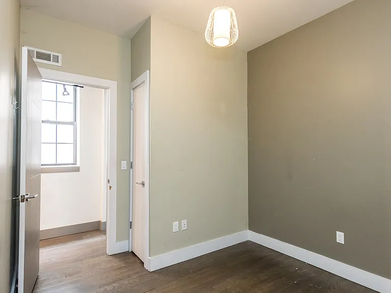 319 Knickerbocker Ave #3A — Photo 5