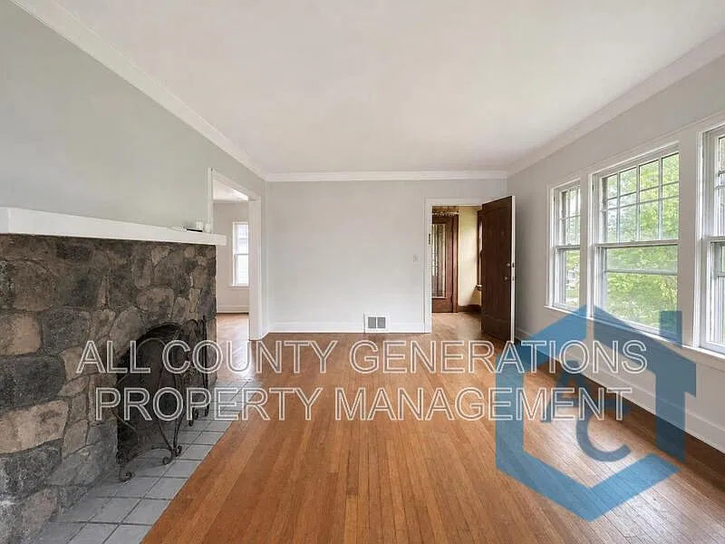 2 bed, 1.0 bath, $1,000 — Photo 4