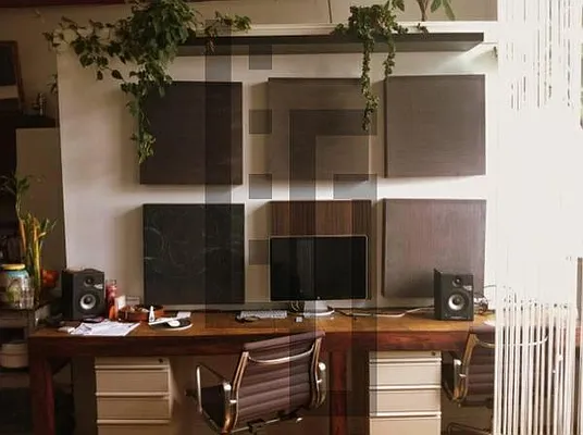 Rented by Loom Group | media 9