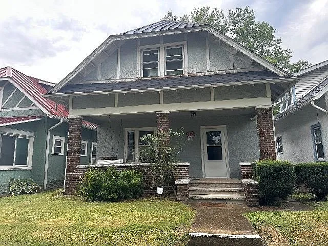 805 5th St photo 1