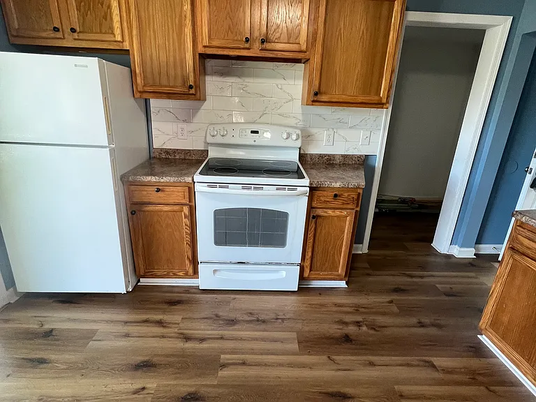 703 Yale St — Photo 11