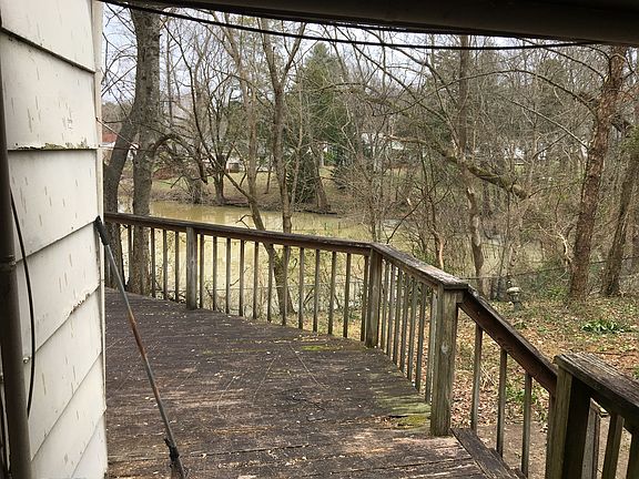 3rd image of 6008 Arcadia Dr