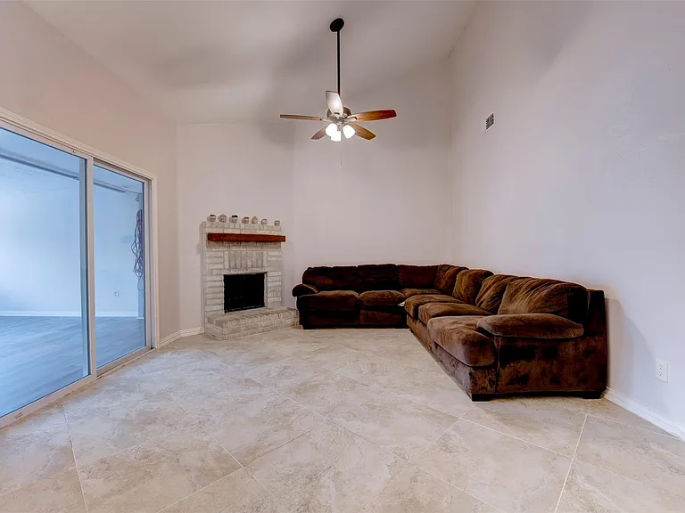 10703 Highland Woods Dr — Photo 16