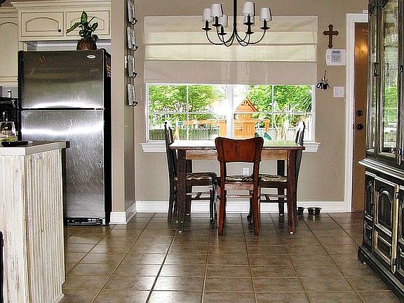 Kitchen/dining area