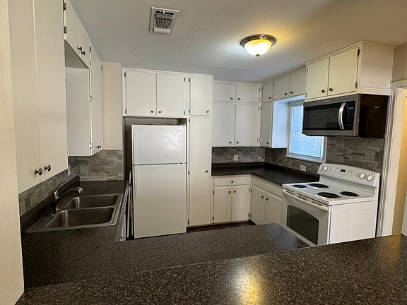 3rd image of 2101 W Avenue K