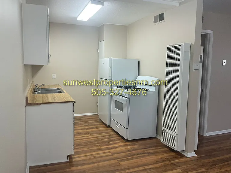 1011 E Navajo St — Photo 4