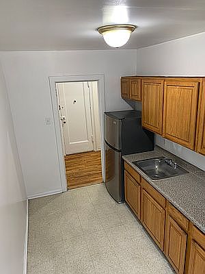 2nd image of 367 E 201st St #C