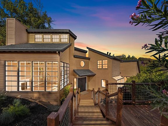 3rd image of 50 Robinhood Drive