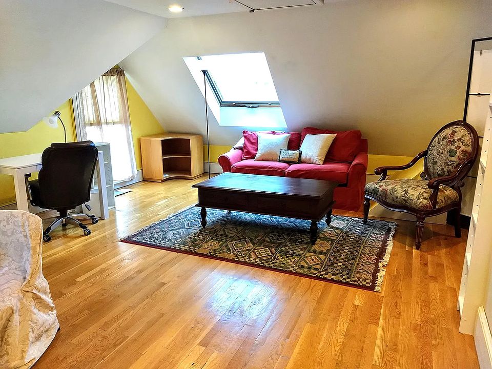 1st image of 143 Walnut St