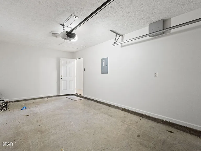 11707 Lighthouse Ln — Photo 10