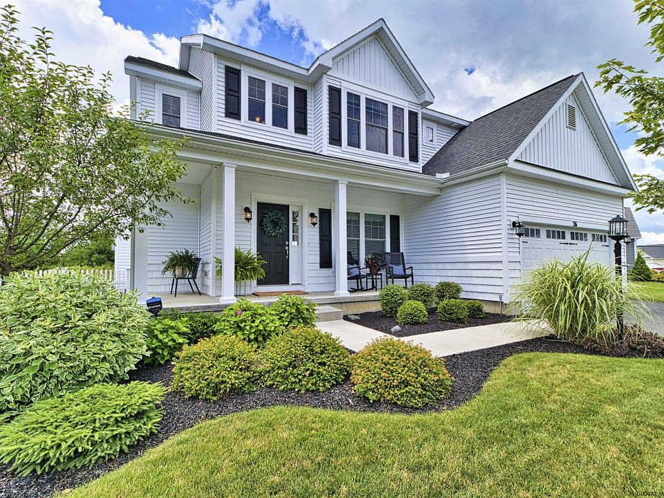 1st image of 26 Maiden Cir
