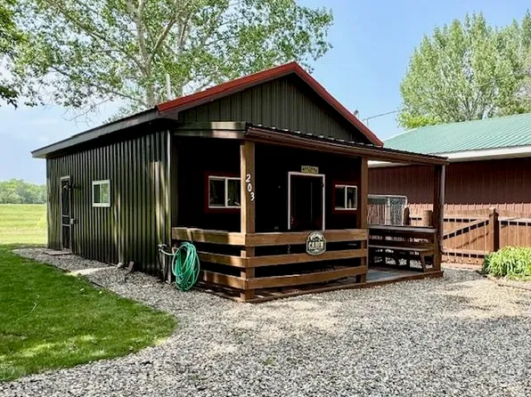 203 Coles Rd, Tolley, ND 58787