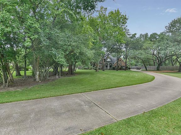 4th image of 21707 W Yaupon Cir