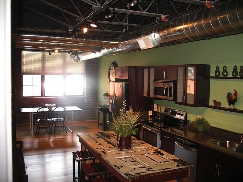 Kitchen/dining area. Colors and finishes may vary. Unit is not furnished.