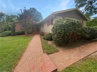 1315 Kensington Dr, High Point, NC 27262