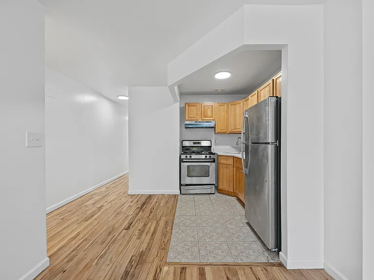 2470 Glebe Ave #3 — Photo 4