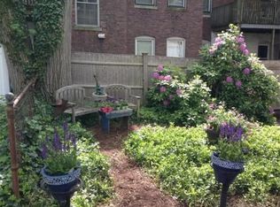 1 Washburn Pl #2, Brookline, MA 02446