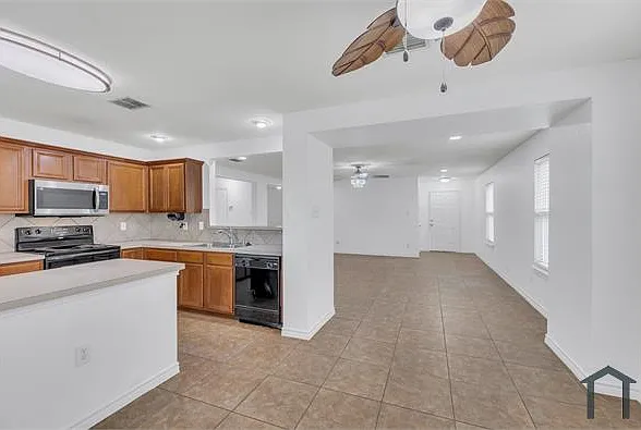 7449 Grass Valley Trl — Photo 8