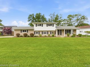 1334 Beemer Ct, Oxford, MI 48371