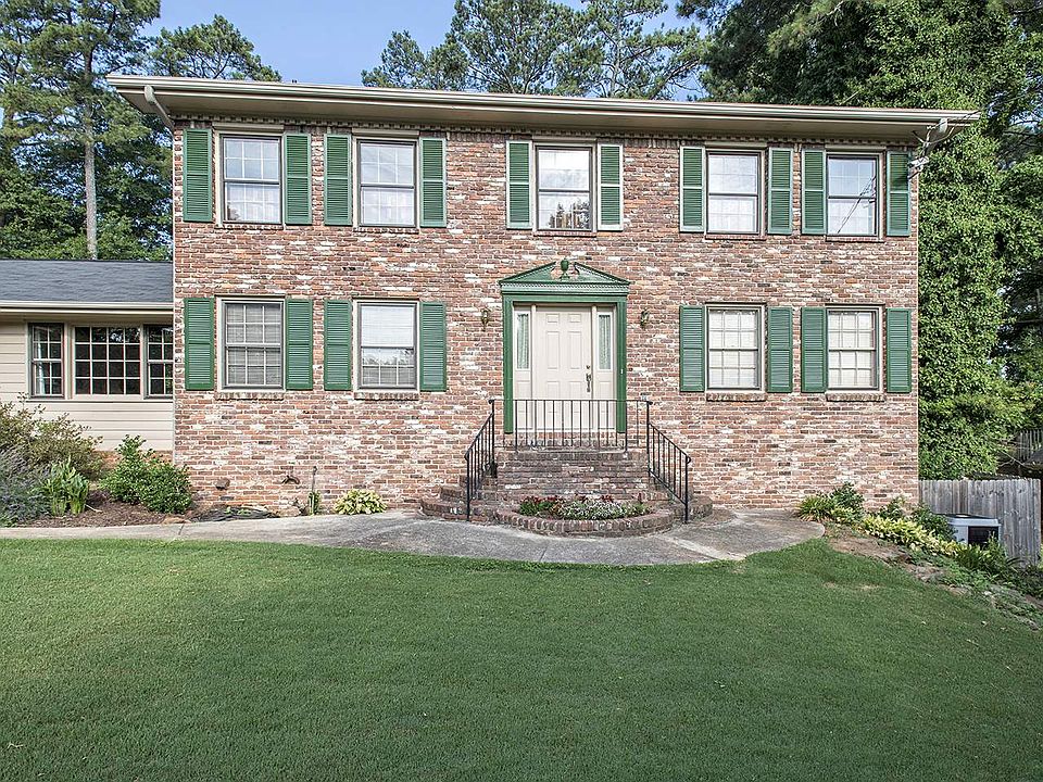 1st image of 2701 Fieldstone Dr SE